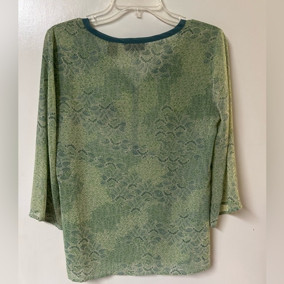 NEW Apostrophe Small Women Sheer Green Blouse Flare Sleeves V Neck Floral - Picture 5 of 5